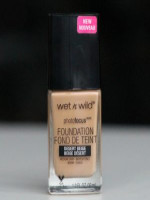 Wet n Wild Photo Focus Foundation in Desert Beige - 30ml: Flawless Coverage for a Radiant Complexion