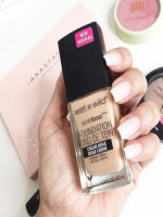 Wet n Wild Photo Focus Foundation Cream Beige 30ml: Achieve Flawless Coverage with this Long-lasting Formula