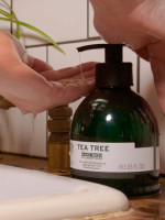 Tea Tree Hand Wash: Cleansing and Refreshing Solution for Hygienic Hands